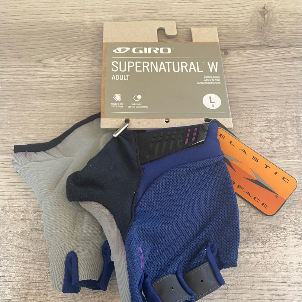 NWT  Giro Supernatural Women's Cycling Gloves  (G27)